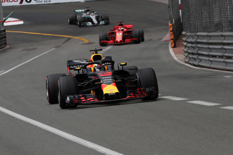 Ricciardo admits to frustration over Mercedes and Ferrari F1 snubs